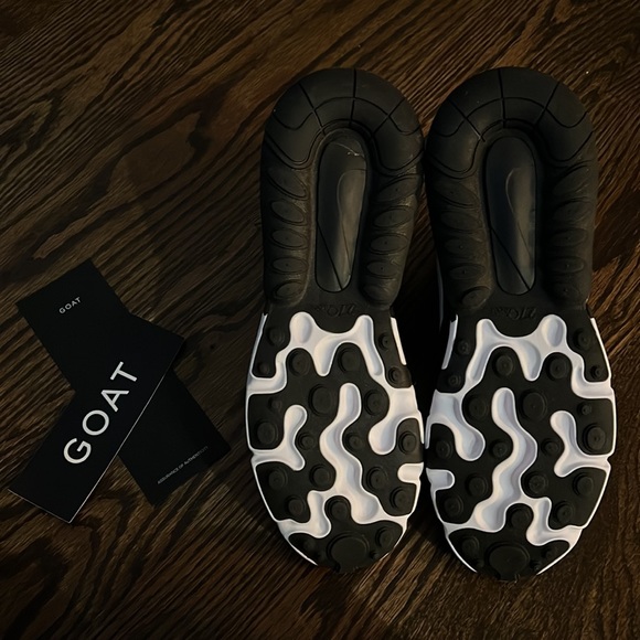 NEW NIKE AIRMAX 270 REACT - Picture 5 of 8